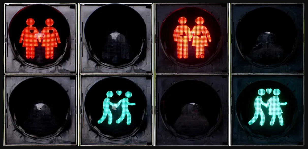 Inițiativă cu bucluc: Semafoare pentru gay, instalate în Germania. Ce a pățit un reclamant supărat pe ce vede când trece strada