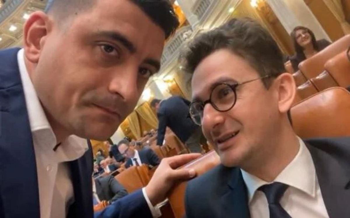 Iulian Bulai de la USR a dezvăluit de ce îi merge căsnicia. L-a sfătuit pe George Simion să facă la fel: Să strângă șosetele…