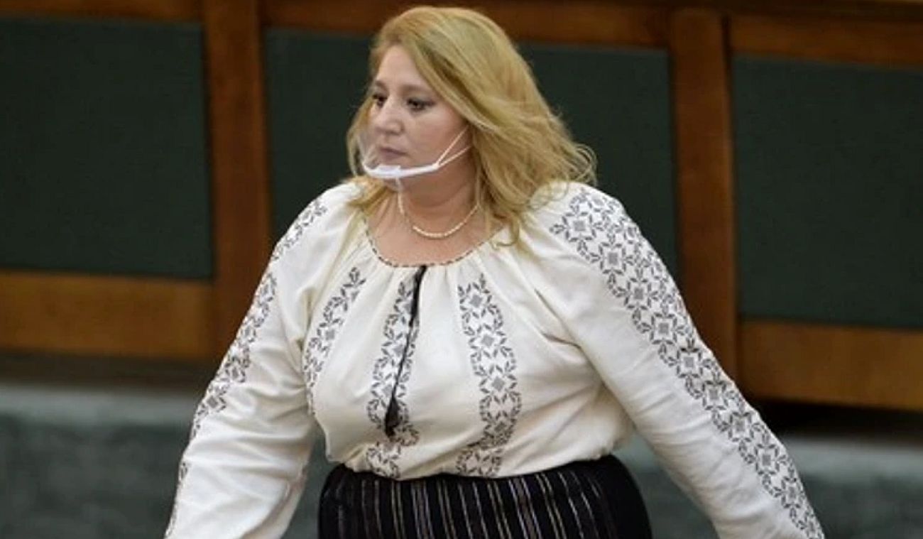 Senatoarea Diana Șoșoacă îi plânge de milă actualei soții a lui George Simion. „Nu o văd bine…”