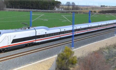 Un tânăr român a întrerupt circulația trenurilor de mare viteză în Spania. Ore întregi nu s-a circulat pe ruta Madrid-Barcelona