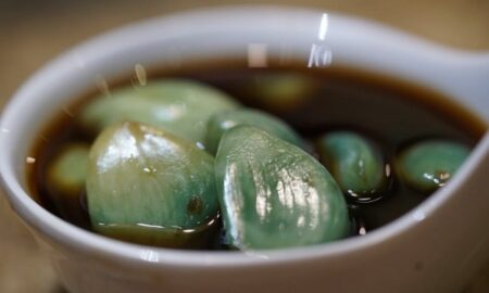 Rețetă chinezească. Încercați usturoiul murat „Laba”. Este cel mai bun afrodisiac vegetal