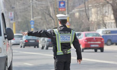 Poliţiştii locali vor avea competenţe asupra conducătorilor auto, potrivit unui proiect adoptat de Senat