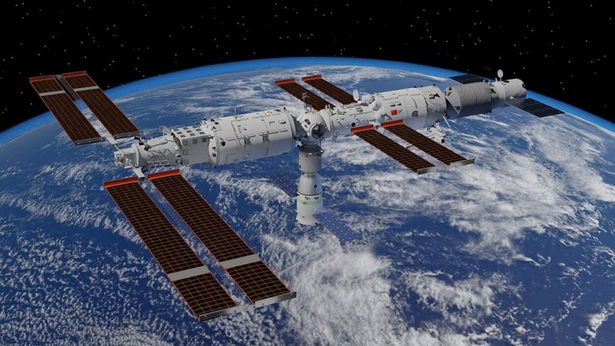O să vedem orez ”căzând” din cer. Cum au reușit astronauții chinezi să cultive planta magică pe stația lor spațială. Video