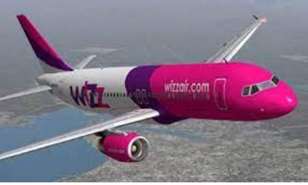 Ungurii de la Wizz Air recrutează personalul de la Tarom și Blue Air, lăsat de izbeliște de Guvern