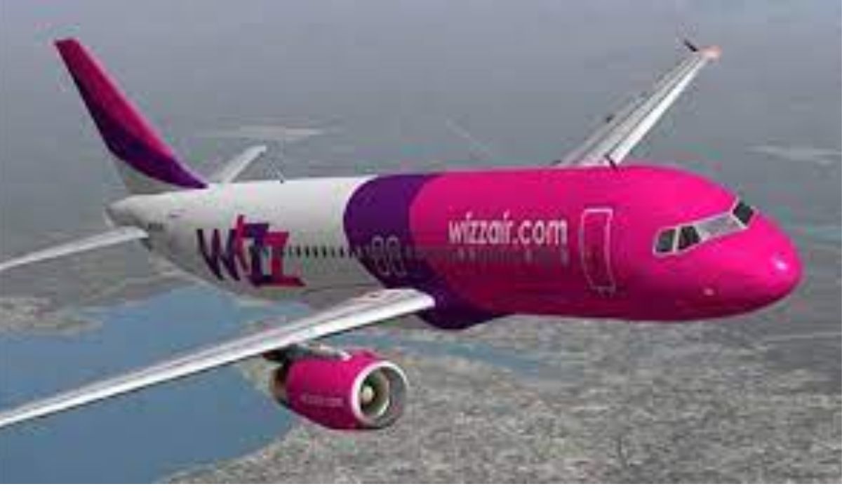 Ungurii de la Wizz Air recrutează personalul de la Tarom și Blue Air, lăsat de izbeliște de Guvern