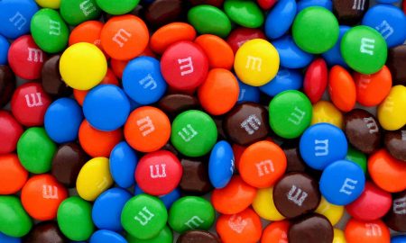 Fanii bomboanelor M&Ms află în sfârșit ce înseamnă sigla M&Ms