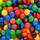 Fanii bomboanelor M&Ms află în sfârșit ce înseamnă sigla M&Ms