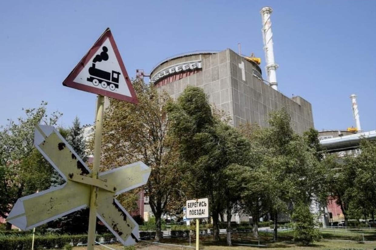 Aseară, după discuția dintre Putin și Macron, echipa AIEA a anunțat că la centrala nucleară Zaporojie s-a dat drumul la curent