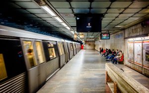 De ce a decis Metrorex să introducă în circulație, de luni, șapte noi garnituri de tren subteran