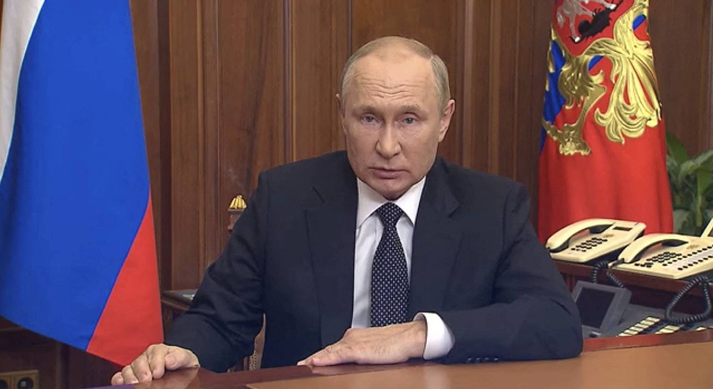 Putin a semnat noi amendamente la Codul Penal care includ legea marțială și mobilizarea. Și încă o lege pentru străini