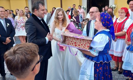Nuntă mare în Oradea! Deputatul Adrian Merka s-a însurat, Vlăduța Lupău și Dinu Iancu Sălăjanu au cântat