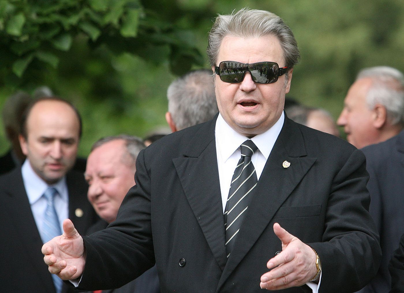 Au trecut 7 ani de când Corneliu Vadim Tudor s-a stins pe un pat de spital. Familia s-a reunit pentru a-i face parastasul