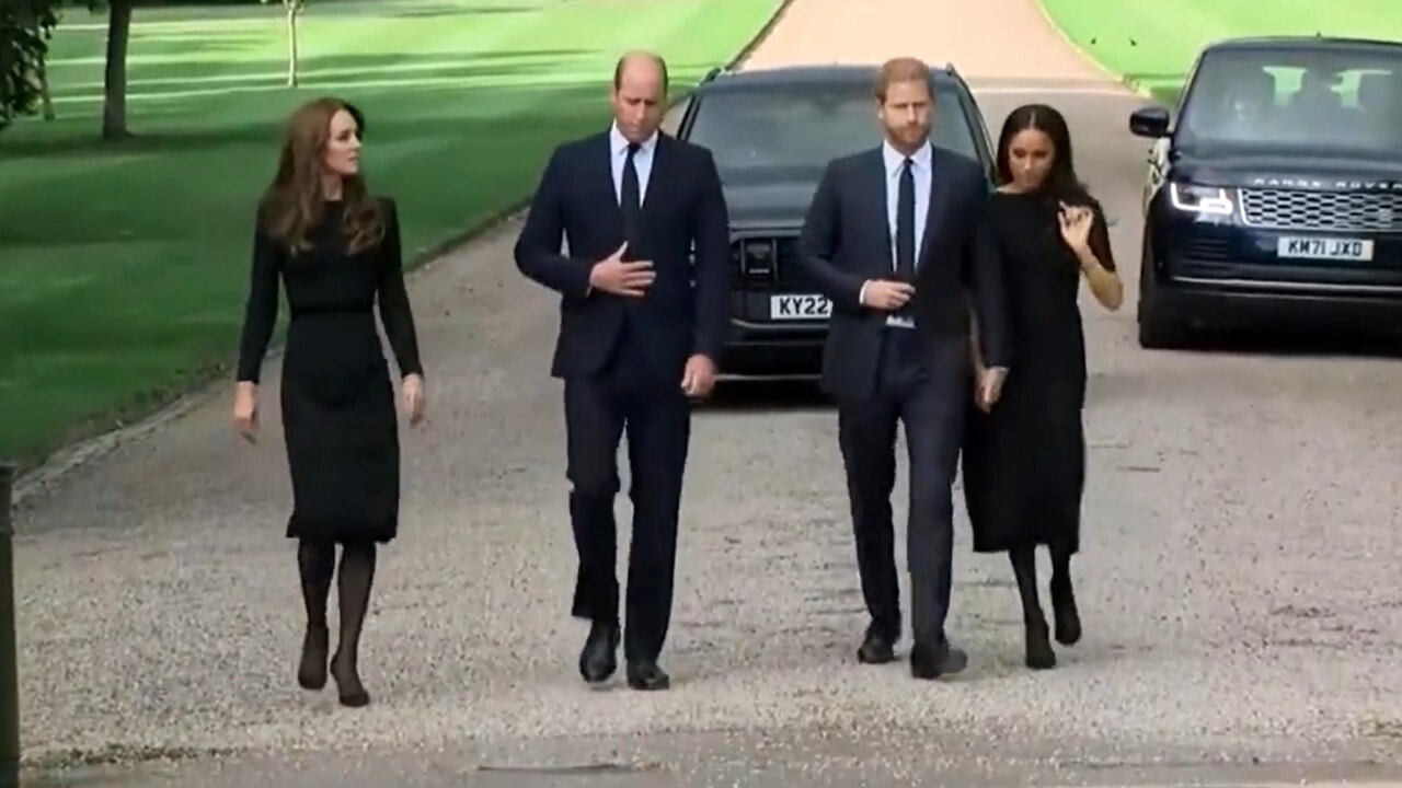 Prințul Harry a primit toată dragostea tatălui și fratelui său în zilele petrecute la funerariile Reginei