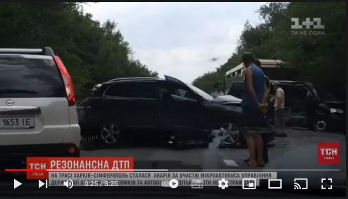 Ce face Zelenski după ce mașina în care se afla a fost implicată într-un accident de circulaţie în Kiev