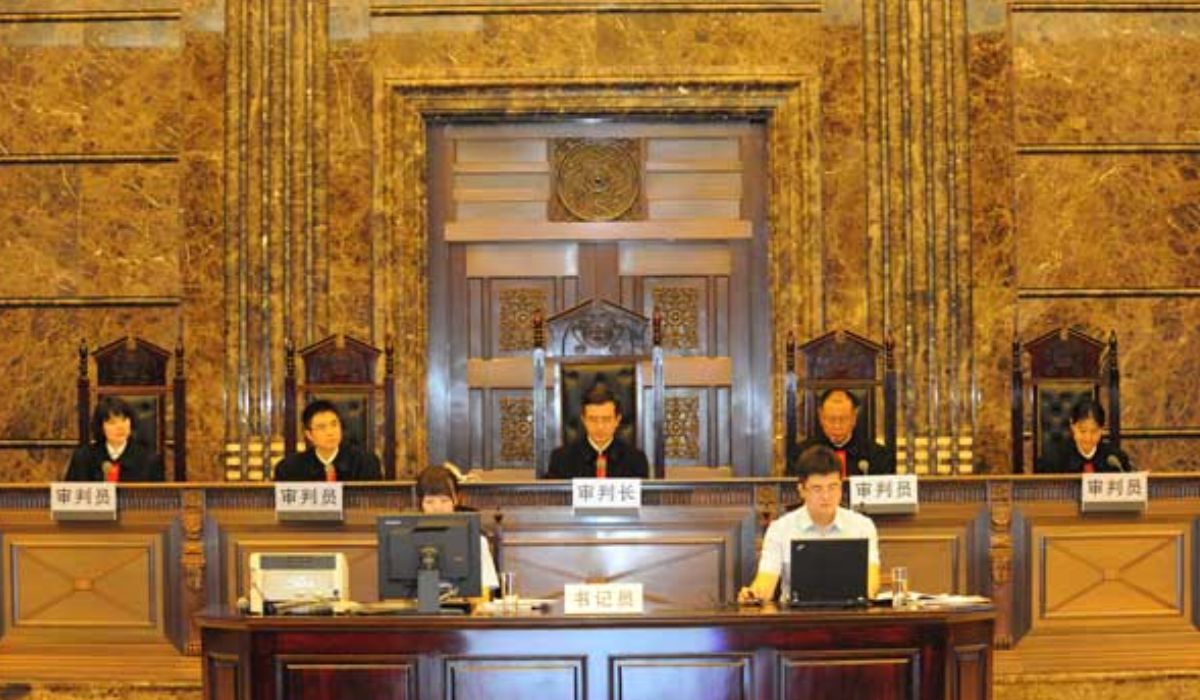 Pentru a-și satisface obsesiile, un bărbat s-a dat drept femeie ginecolog. După patru ani adevărul a ieșit la iveală