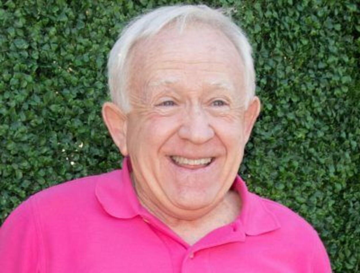 Legendarul actor american Leslie Jordan a murit după ce s-a izbit cu BMW-ul de o clădire din Hollywood. Există o explicație