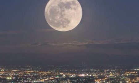 O nouă descoperire arată că lungimea unei zile se schimbă pe măsură ce Luna se îndepărtează de Pământ. Foto