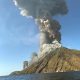 Alertă după ce vulcanul Stromboli a erupt în Italia. Oamenii sunt sfătuiți să nu iasă din case. Video