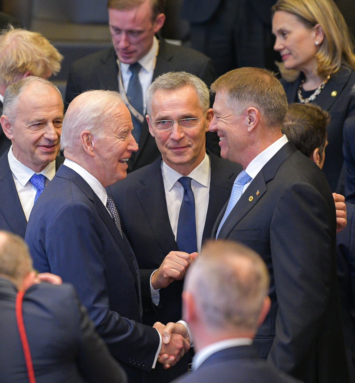 Numirea lui Klaus Iohannis în fruntea NATO depinde în mare parte chiar de Mircea Geoană