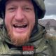 După ce s-a pozat cu liderul RPD Denis Pușilin, jurnalistul rus zis „WarGonzo” a fost rănit în apropiere de Donețk. VIDEO