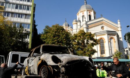 Cine e salvatorul bebelușului și a familiei sale, după ce mașina le-a luat foc în Pasajul Unirii. Exclusiv