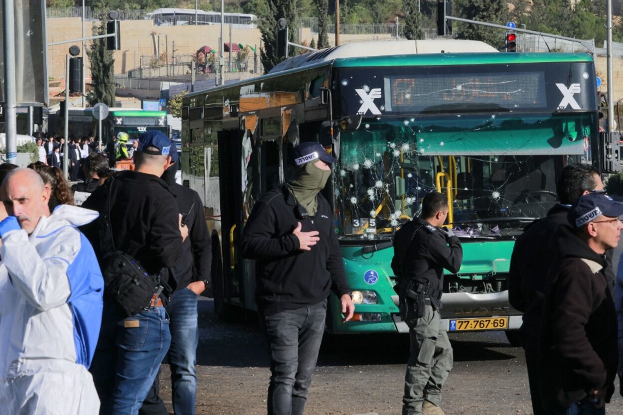 Atentat la Ierusalim. Un mort și 18 răniți în urma unor explozii în două stații de autobuz din Ierusalim