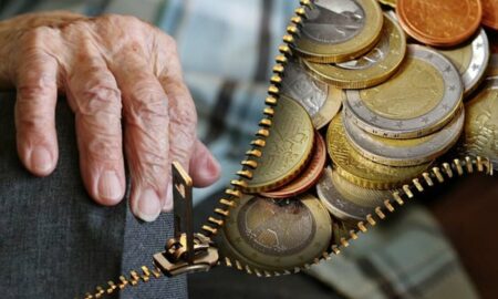 Cum a reușit o româncă să-i ia unui pensionar din Spania o sumă uriașă. Procurorii spanioli cer o pedeapsă pe măsură