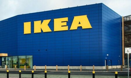 De ce este Ikea suspectată că folosește indirect munca deținuților din Belarus și cum justifică fabrica acuzația halucinantă