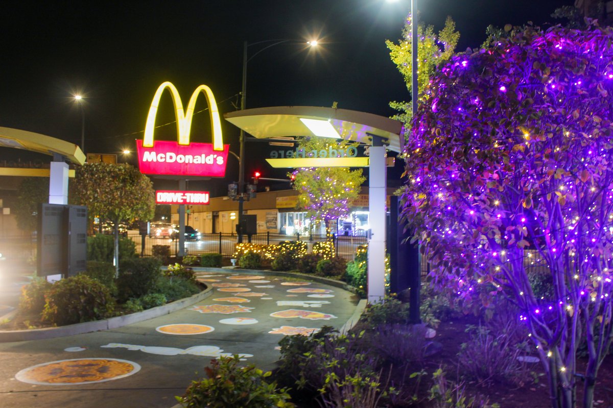 Un mort și doi răniți într-un incident armat la McDonald’s. Cum s-a întâmplat și care este starea oamenilor acum