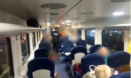 Bacău. Un călător a fost bătut de două ori în același tren. S-au găsit și agresorii
