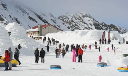 Hotelul de gheaţă de la Bâlea Lac își deschide ușile după doi ani. Nou: Fiecare cameră va avea un nume de capitală europeană