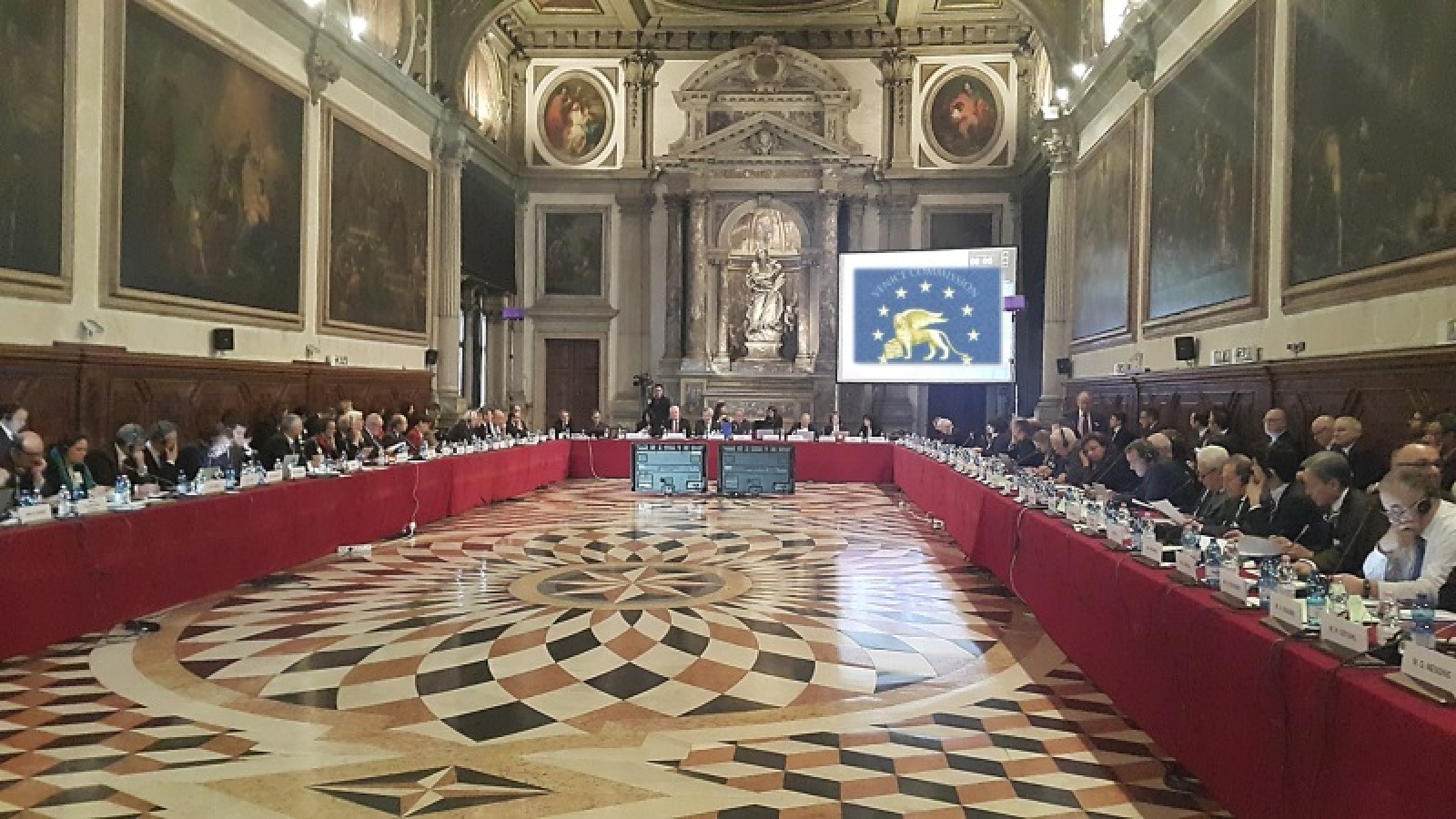 Comisia de la Veneţia, aviz pozitiv pe legile justiţiei. Stelian Ion (USR), nemulţumit: Iohannis a ţinut morţiş să fie adoptate