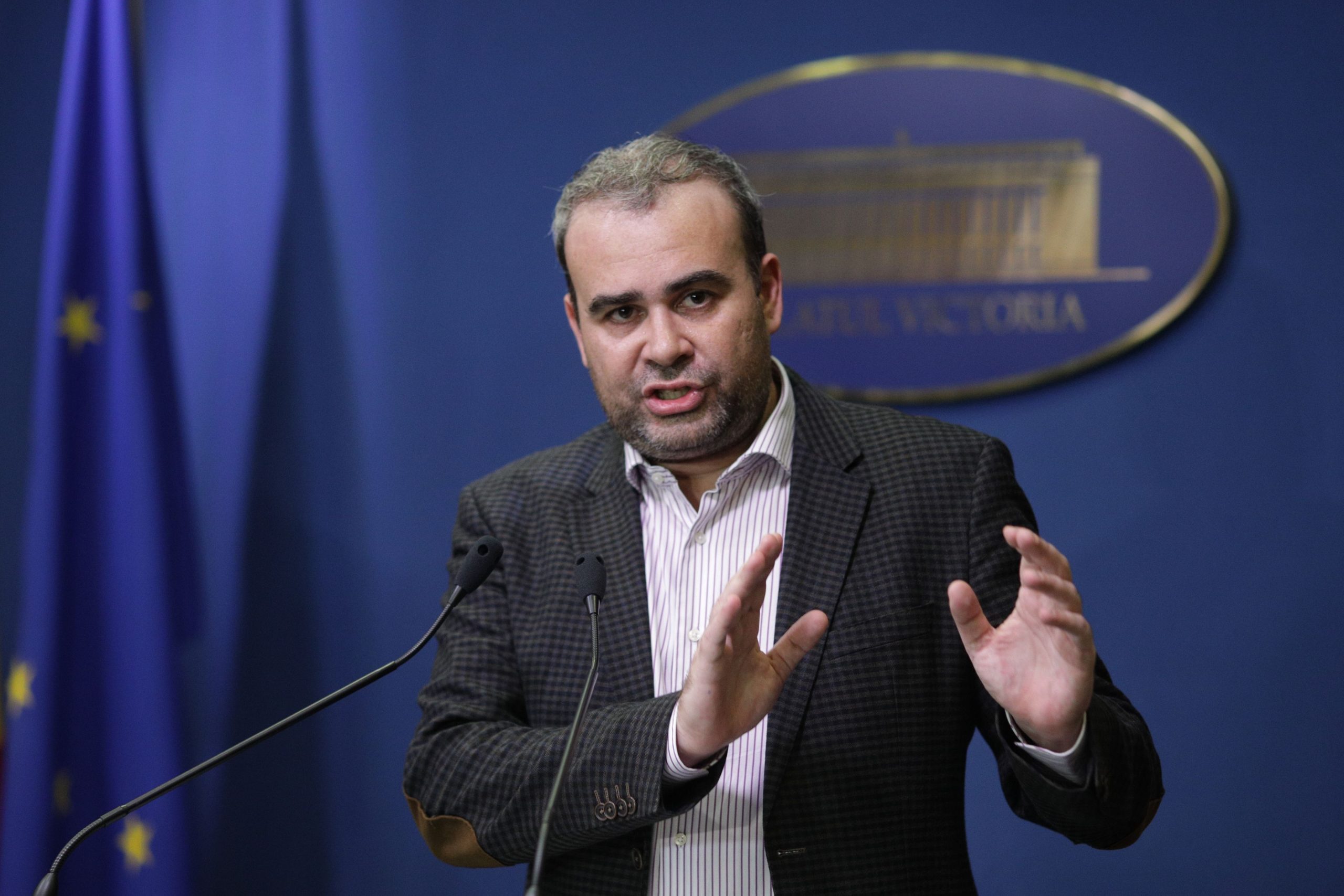 Darius Vâlcov rămâne cu sechestru pe bunuri şi pe conturi, deşi prejudiciul pus de DNA este mult mai mic