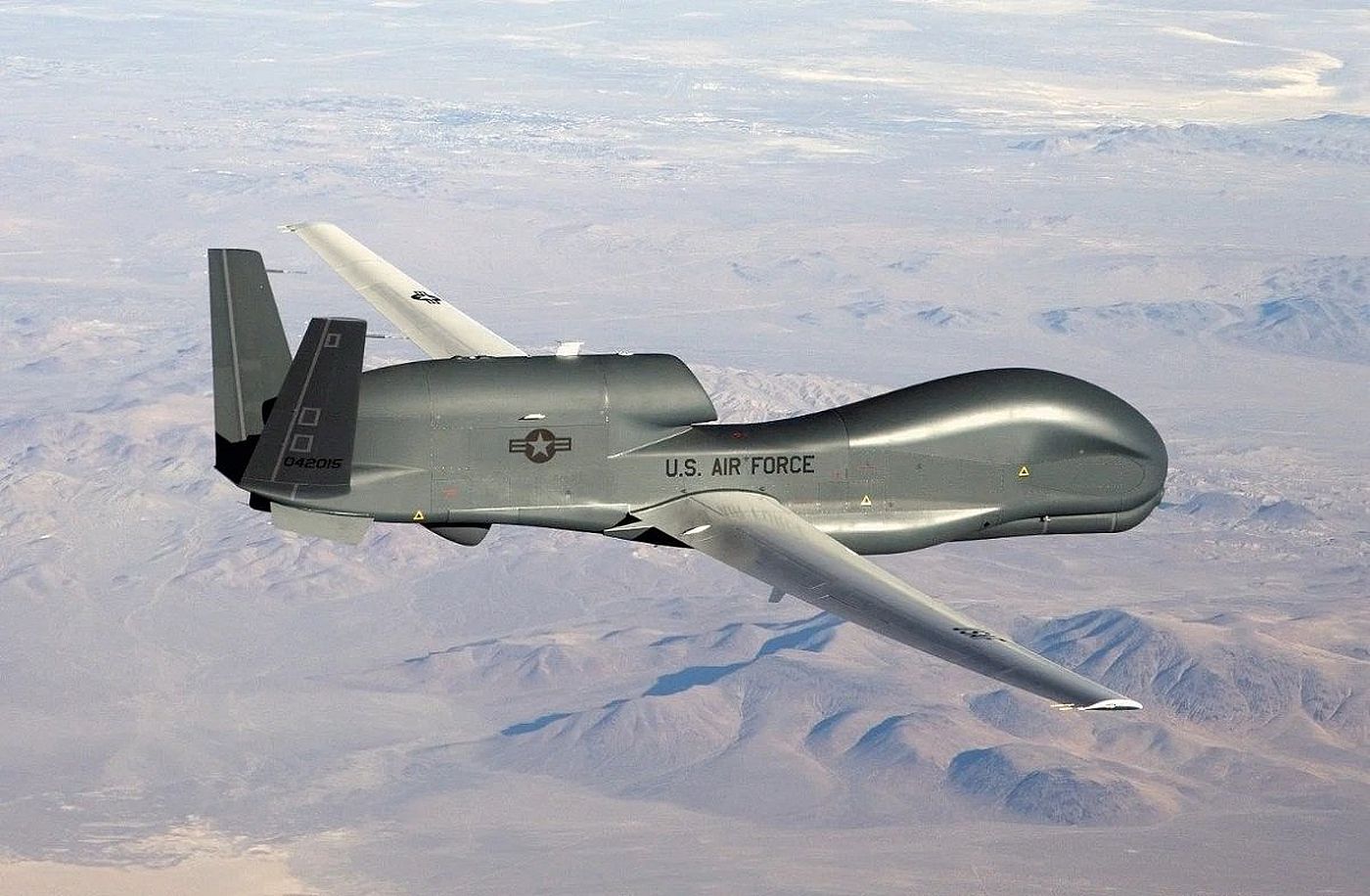 Drone din Kosovo au intrat în spațiul aerian al Serbiei. Președintele Aleksandr Vucici pune piciorul în prag