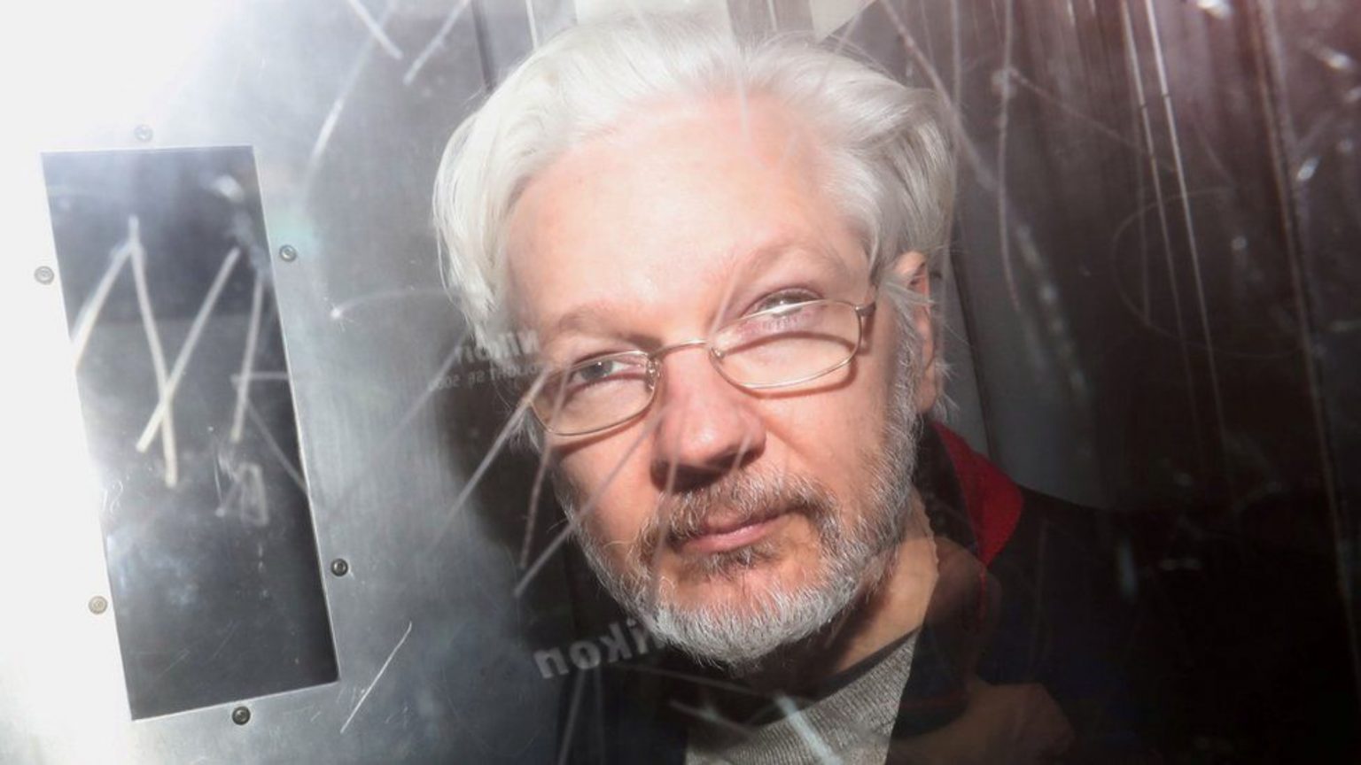 Fondatorul WikiLeaks, Julian Assange, a depus cerere de recurs la CEDO, în încercarea de a bloca extrădarea în America