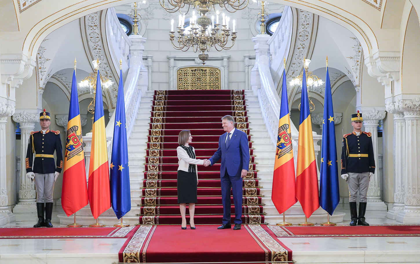 Cât a cheltuit Maia Sandu şi Klaus Iohannis pentru o singură vizită externă. Sandu, 1.300 de euro – Iohannis, 160.000 euro