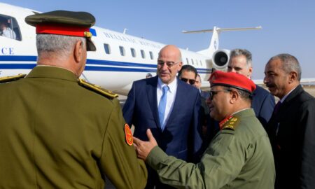 Avionul ministrului de externe al Greciei a aterizat la Tripoli, dar demnitarul nu a mai vrut să coboare. A urmat ceva…
