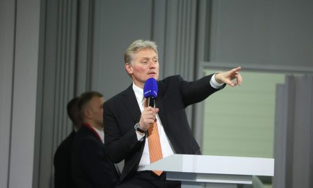 Enervat la maxim, Peskov, PR-ul lui Putin, califică drept ”aiureală” vorbele potrivit cărora liderul rus are câteva dubluri