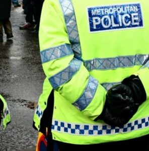 Un ofițer de poliție demisionează din Poliția londoneză după apariția videoclipurilor deocheate OnlyFans. FOTO
