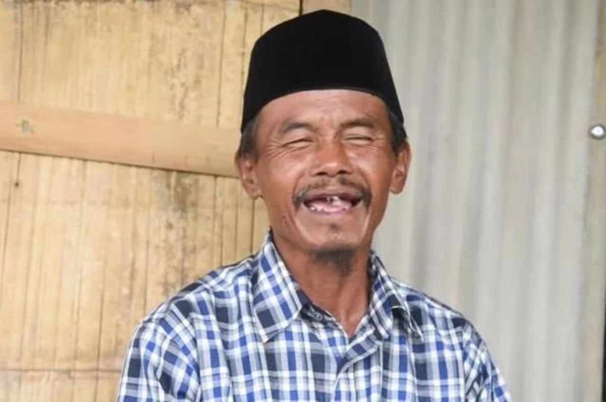 Un fermier a devenit faimos și i se spune „Regele Playboy din Indonezia” datorită numărului de căsătorii avute