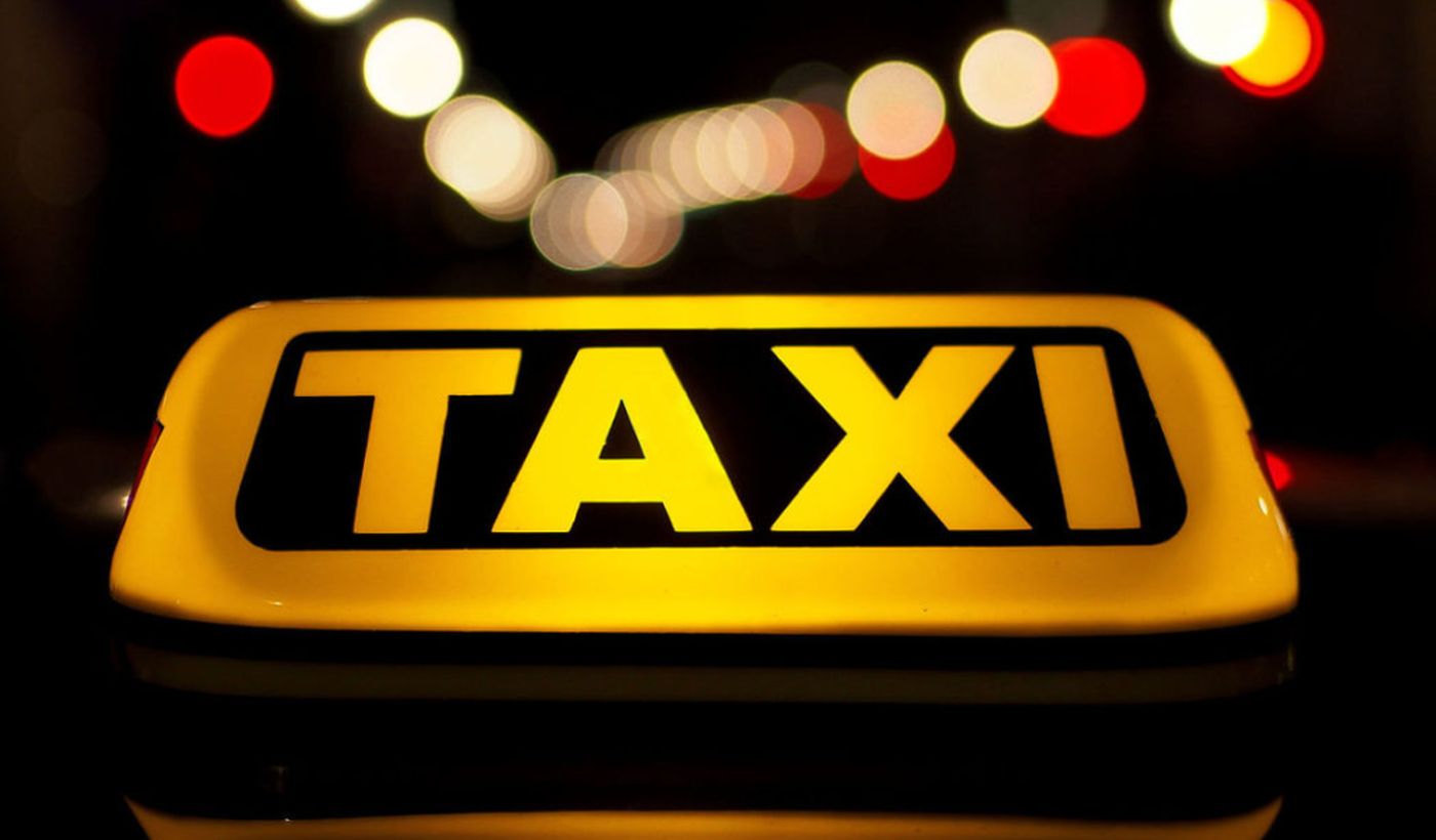 Un copil de 13 ani din România a șocat polițiștii și a băgat groaza în taximetriști