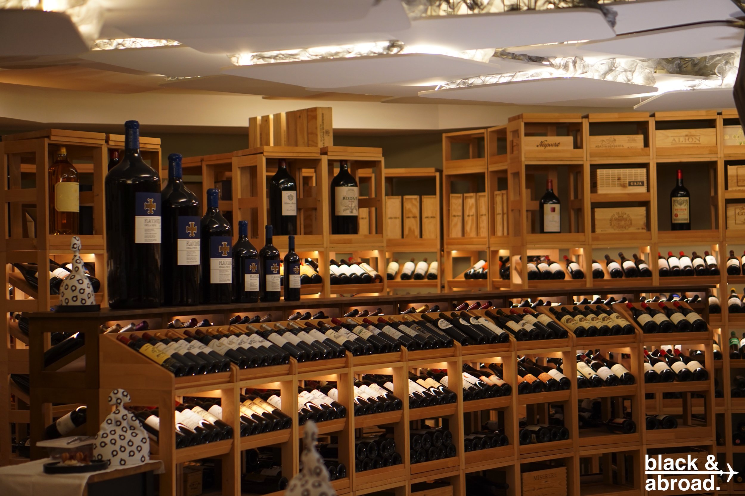 132 sticle de vin de 200.000 de euro au fost furate dintr-un restaurant de două stele Michelin. 30 de mii de sticle sunt neatinse