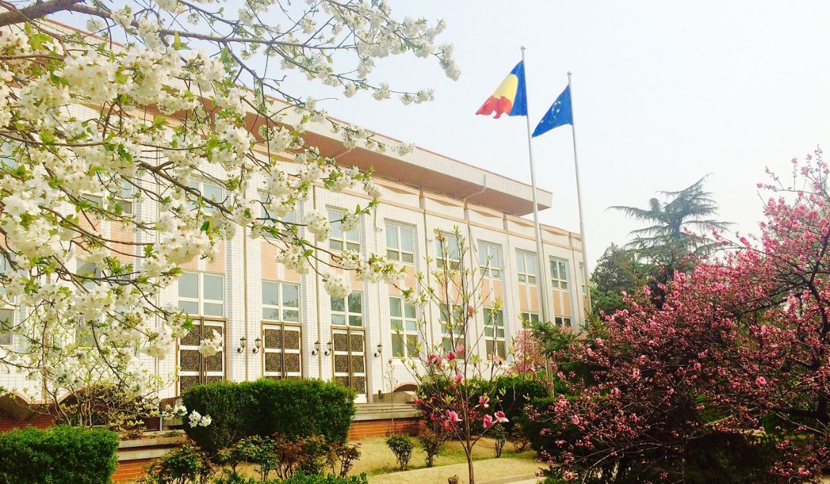 Dezvăluiri șoc despre ceea ce se întâmplă la Ambasada României în China