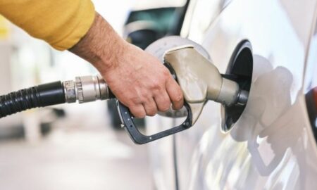 Prețurile carburanților continuă să crească