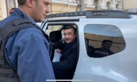 Primarul Iașiului i-a dat pe mâna poliției. Mai mulți angajați ai primăriei sunt audiați la BCCO, după ce Chirica i-a reclamat