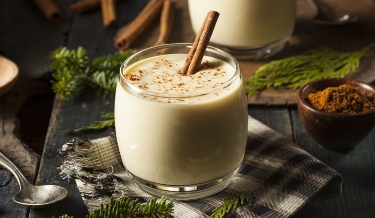 Ce puteți face din ouă: un cocktail super gustos și aspectuos pentru masa de Crăciun sau de Revelion