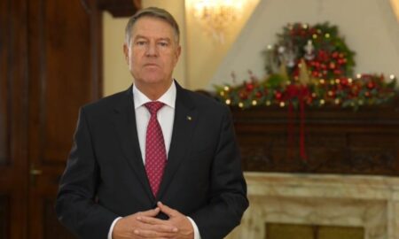 Mesajul preşedintelui Iohannis de Crăciun: Spiritul sfintelor sărbători să ne aducă împreună. Doar uniţi suntem mai puternici 