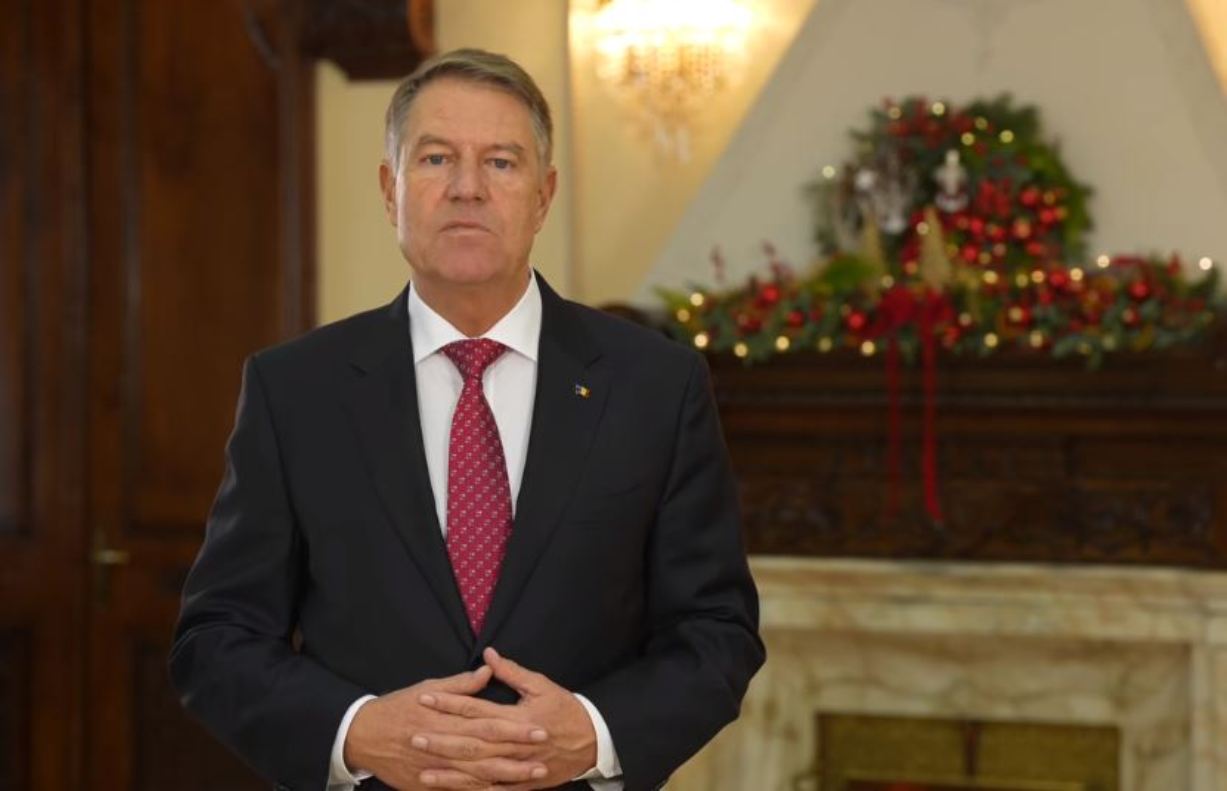 Mesajul preşedintelui Iohannis de Crăciun: Spiritul sfintelor sărbători să ne aducă împreună. Doar uniţi suntem mai puternici 