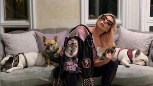 21 de ani de închisoare pentru unul dintre cei trei bărbați care au furat câinii lui Lady Gaga