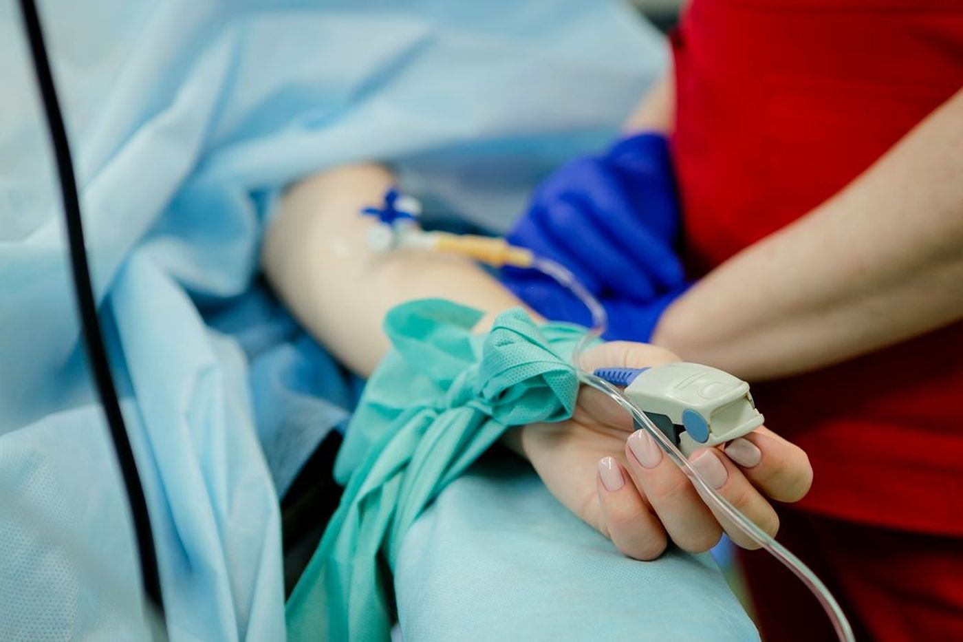 Deputații au luat în vizor concediile medicale. Intră pe fir și poliția